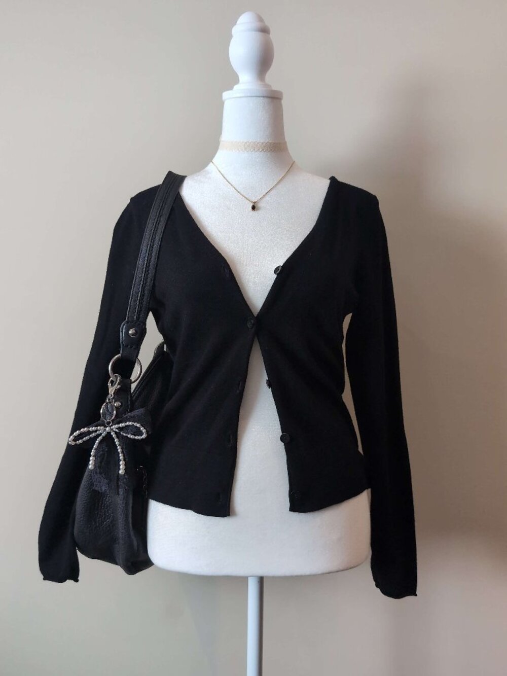 Reitmans Black Viscose Buttoned Cardigan